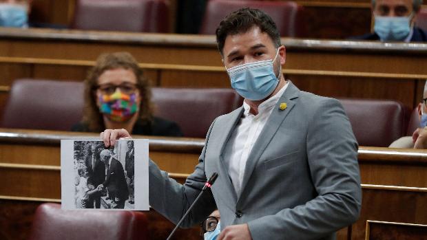  #LoMásLeído Rufián desata la bronca en el Congreso al acusar a Don Felipe de ser el diputado de Vox «número 53» …