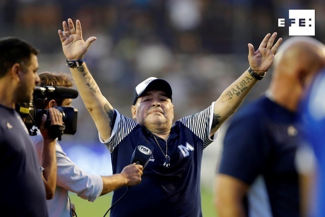  #EFEURGENTE | Muere Diego Maradona a los 60 años. …