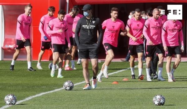  Julen Lopetegui, entrenador del Sevilla, admite que le «genera mucha ilusión poder jugar unos octavos de Champions, cues…