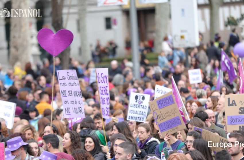  #EncuestaELESPAÑOL | ¿Está de acuerdo con prohibir las manifestaciones del 8-M? Participa en la última encuesta de EL ES…