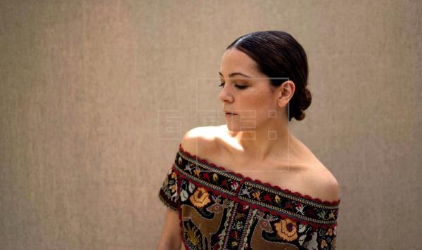  ENTREVISTA | Natalia Lafourcade, rumbo a la leyenda de la música mexicana.  

Por Mónica Rubalcava (@MonicaRLoredo)  
Mó…