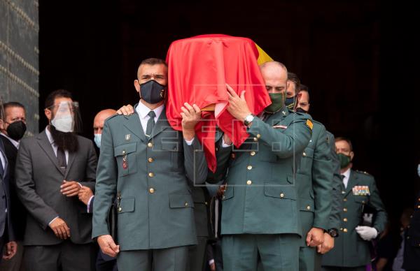  Despedida con honores para el guardia civil atropellado mortalmente en Jerez. 

…