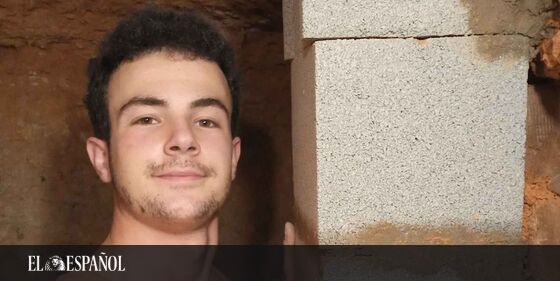  #️⃣ #EnLaJungla | Andrés, el joven de Alicante que ha excavado una cueva impresionante en el jardín de sus…