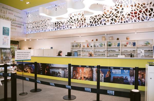  #ÚLTIMAHORA | Los españoles han hecho un 50 % menos de reservas en las agencias de viajes para la temporada de verano en…