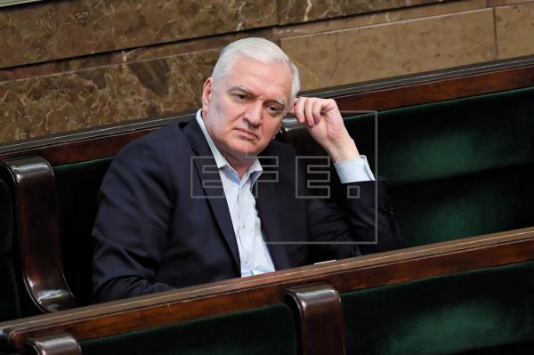  #ÚLTIMAHORA | El exviceprimer ministro polaco anuncia la «ruptura» del gobierno tras su cese. 

…