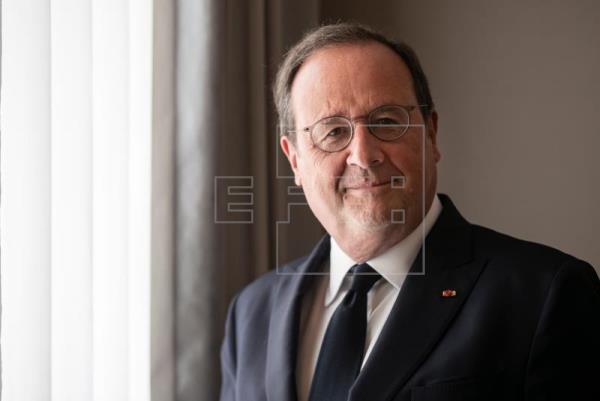  #ÚLTIMAHORA | Hollande: los terroristas nos atacaron por nuestro modo de vida. 

…