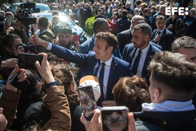  #ÚLTIMAHORA | Macron ganaría las elecciones francesas según los primeros sondeos a pie de urna.

 …