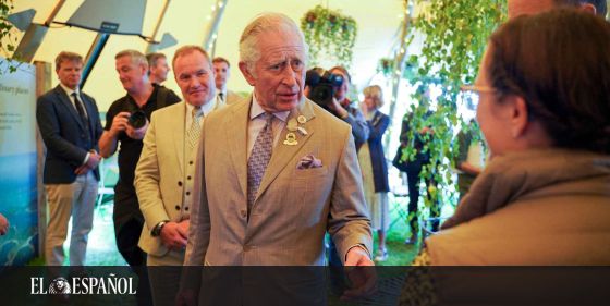  El Príncipe Carlos tacha de «espantosos» los planes de Reino Unido para deportar refugiados a Ruanda …