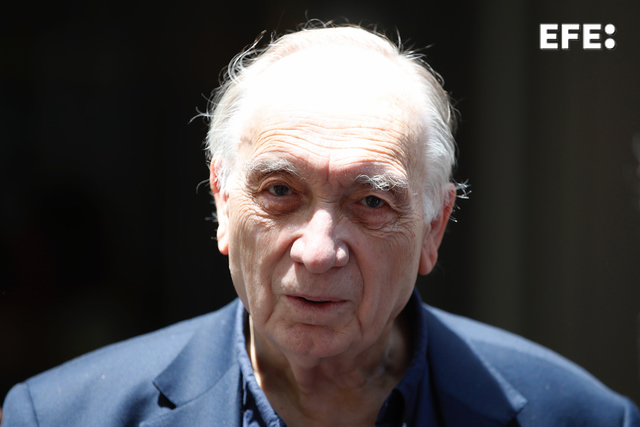  #ÚLTIMAHORA | Fernando Méndez-Leite, nuevo presidente de la Academia de Cine.

 …