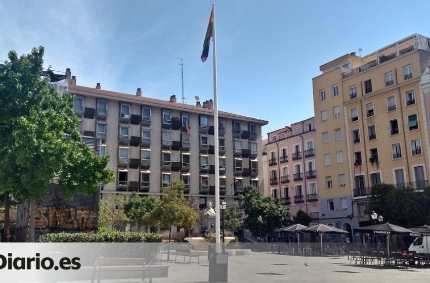  Madrid instala su primera bandera LGTB permanente en Chueca después de meses de polémicas arcoíris …