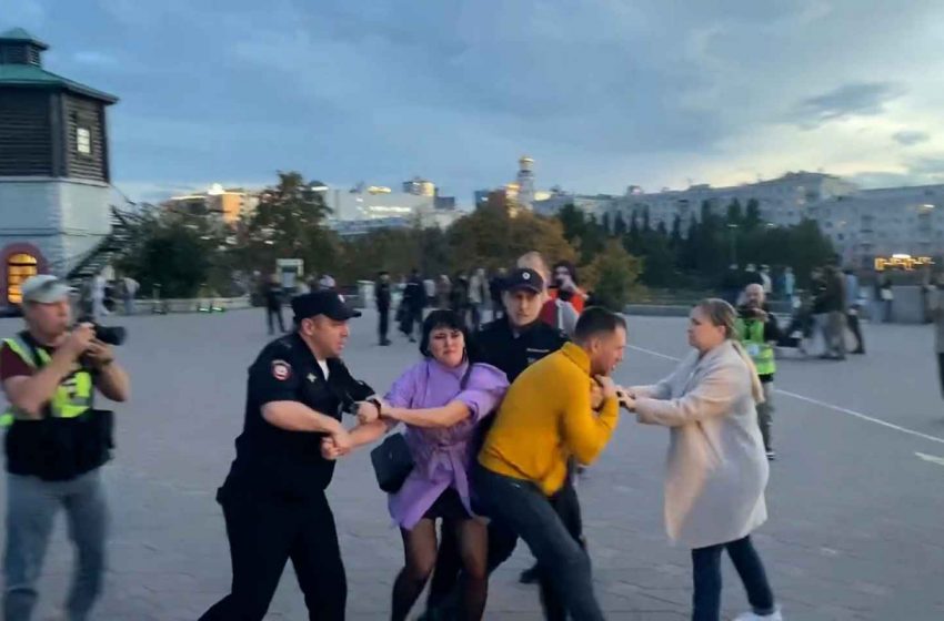  #ÚLTIMAHORA | Más de 200 detenidos en Rusia en las protestas contra la movilización anunciada por Putin
…
