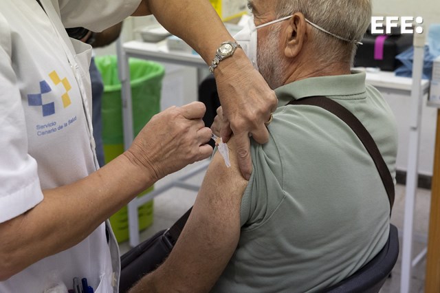  La incidencia de gripe que detectan los servicios de salud de Atención Primaria de las comunidades, con 102 casos por ca…