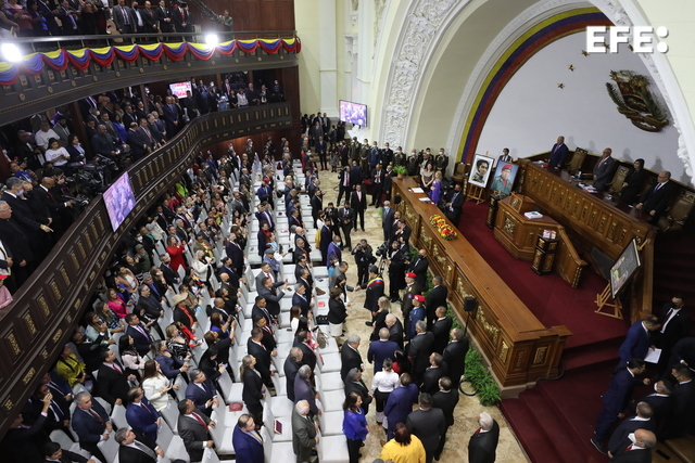  #ÚLTIMAHORA | El presidente de Venezuela, Nicolás Maduro, anuncia que la economía de su país creció «por encima» del 15 …