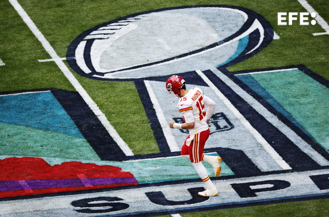  #ÚLTIMAHORA | 35-38. Los Chiefs conquistan el Super Bowl ante los Eagles con una enorme remontada. …