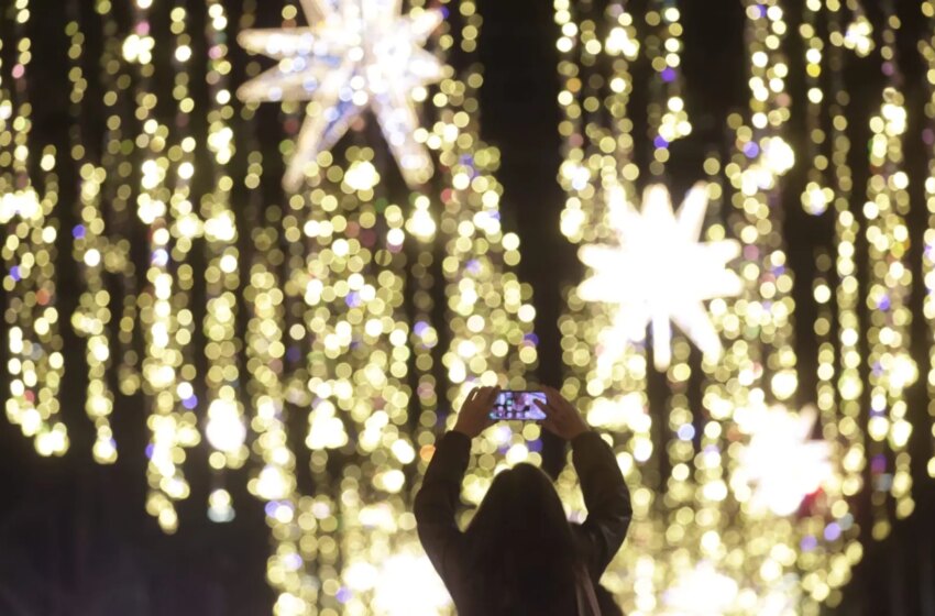  Las luces de Navidad de Barcelona amplían su horario y estarán una hora más
