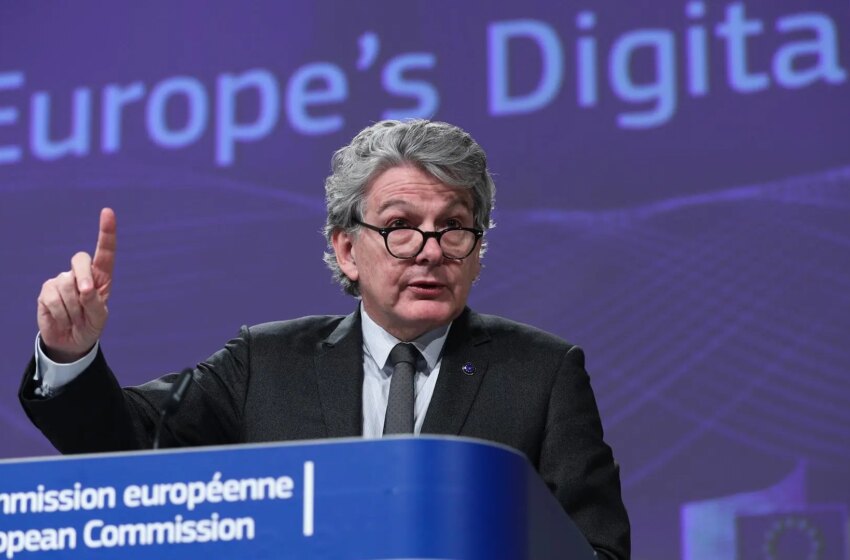  La Unión Europea pacta la primera ley en el mundo para regular la inteligencia artificial