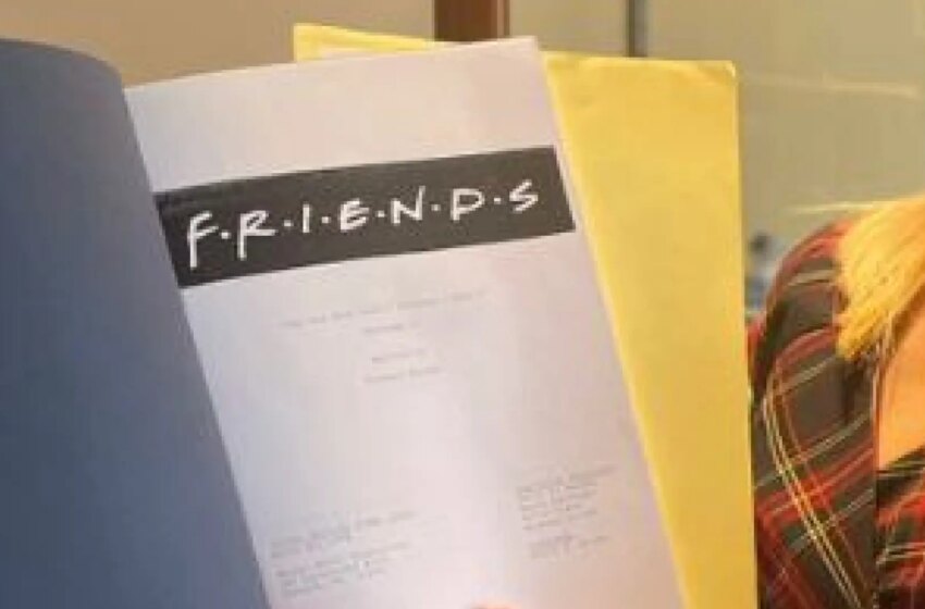  Los guiones de dos episodios de ‘Friends’ rescatados de la basura se venden por más de 25.000 euros
