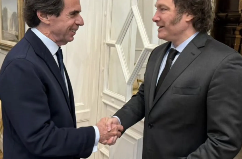  Javier Milei y el exjefe del Gobierno español José María Aznar se reúnen en la Casa Rosada