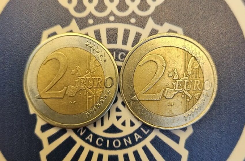  La Policía lanza un reto a los ciudadanos para que adivinen cuál de estas dos monedas es falsa: muchos no han acertado