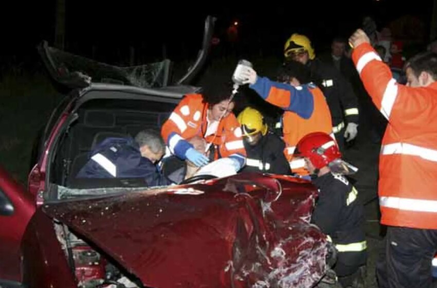  Dos muertos y tres heridos en una colisión múltiple en A Coruña