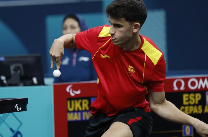  Ander Cepas cae ante el favorito y se cuelga el bronce en la clase 9 de tenis de mesa en París