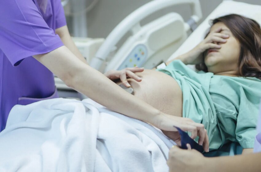  Esta es la primera comida que más piden las madres tras dar a luz, según un estudio