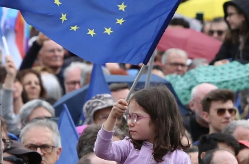 Los 10 motivos que empujan a asociaciones civiles a salir a la calle este 11 de mayo para defender los valores europeos