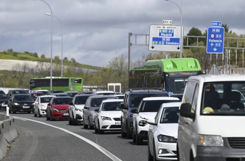 Tráfico espera 4,7 millones de viajes por carretera solo este fin de semana en la primera operación salida del verano
