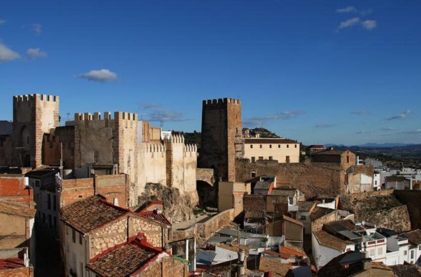  El castillo medieval de Valencia que recomienda National Geographic y en el que rodó Amenábar: «Está okupado»