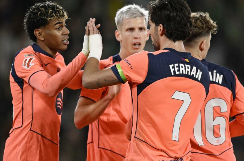  El Barça no falla en la locura de Elche y se mantiene firme como líder de La Liga