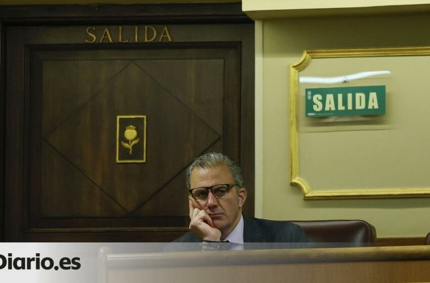  Vox expulsa a Ortega Smith de forma cautelar por no ceder la portavocía del Ayuntamiento de Madrid